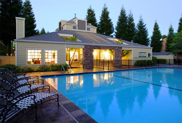 Main pool, spa and club house - 351 Eastridge Dr