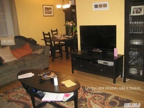 Interior Photo - 4010 193rd St