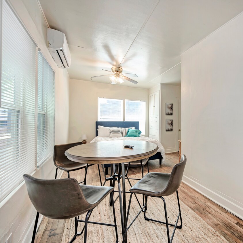 Building Photo - Charming Fully Furnished Studio in the Heart of UT Campus – $1,500/Month