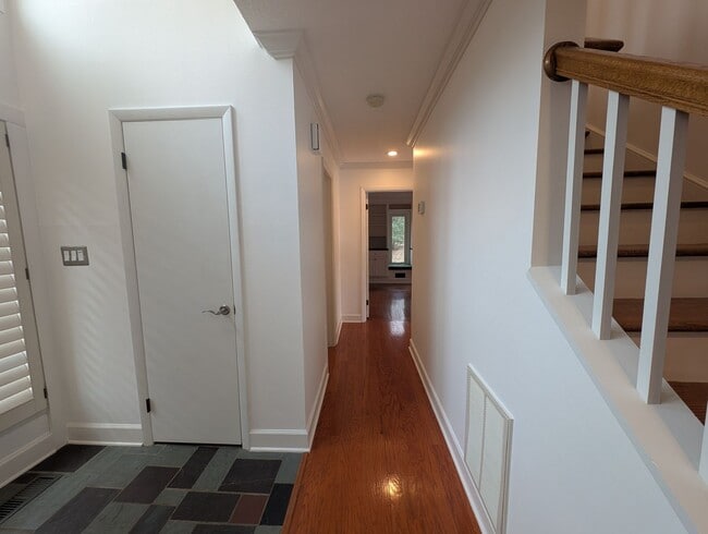 Foto del edificio - Charming 4 bedroom, 2.5 bath home located in the Raintree Community!