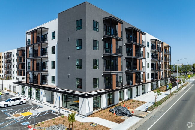 Building Photo - Santa Rosa Avenue