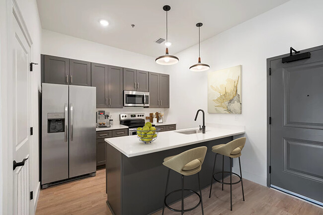 Island for entertaining - Lofts at Midtown