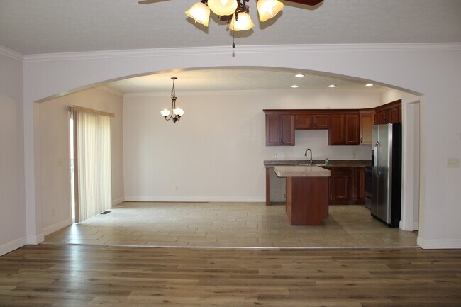 Comedor y cocina - 11745 Juniper Ct