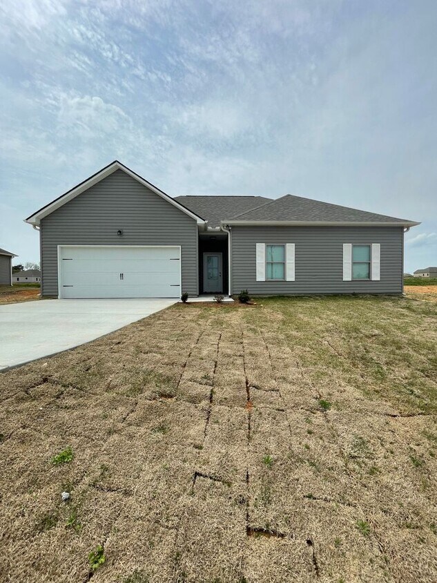 Home for Rent in Eva, AL!!! Available to... House Rental in Eva, AL