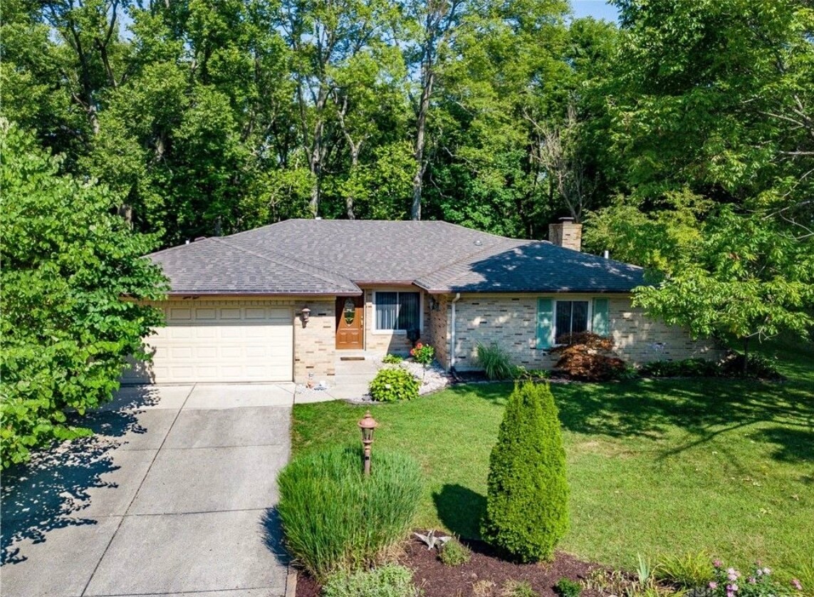 Foto principal - 65 Springwood Dr