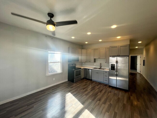 Foto del edificio - 607 N Ruby St