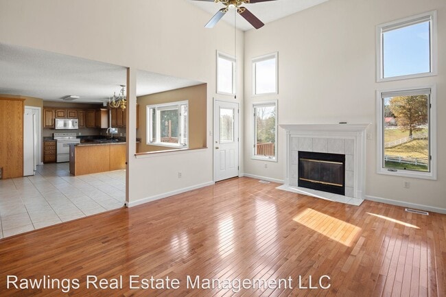 Building Photo - 4 br, 2.5 bath House - 15 Lyonsgate Drive