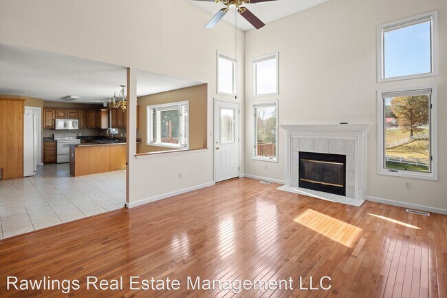 Foto del edificio - 4 br, 2.5 bath House - 15 Lyonsgate Drive