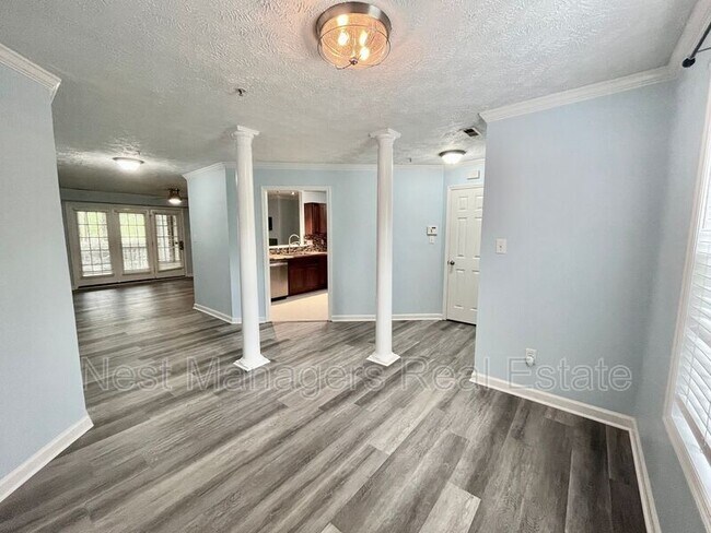 Foto del edificio - 350 Bubble Creek Ct