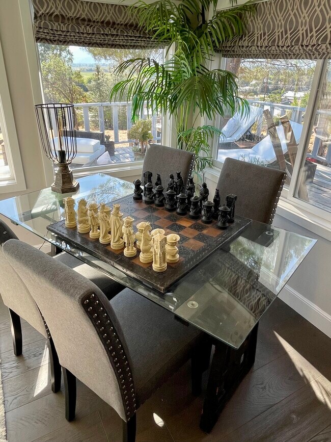 Foto del edificio - 300 Grace Ln