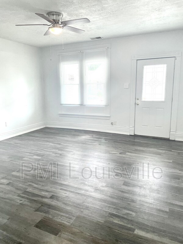 Foto del edificio - 2304 Woodland Ave