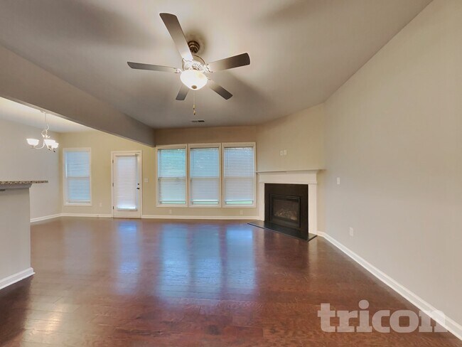 Foto del edificio - 3440 Baylor Cir