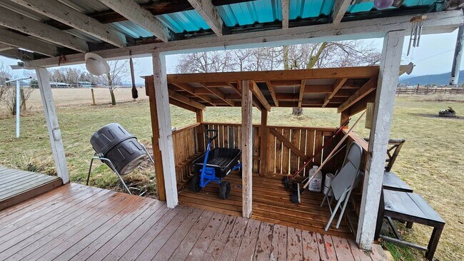 Foto del edificio - Farm House in Arlee