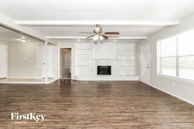 Building Photo - 22519 Rockgate Dr