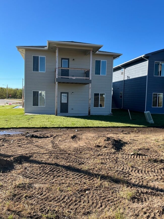 Building Photo - 5425 N Gray Dr