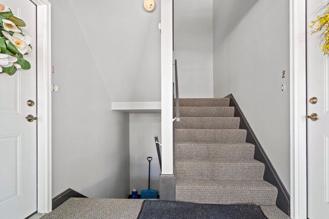 Building Photo - 1236 N 116th St