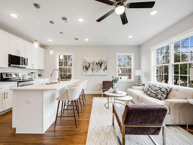 Photo - 192 Duke St Townhome