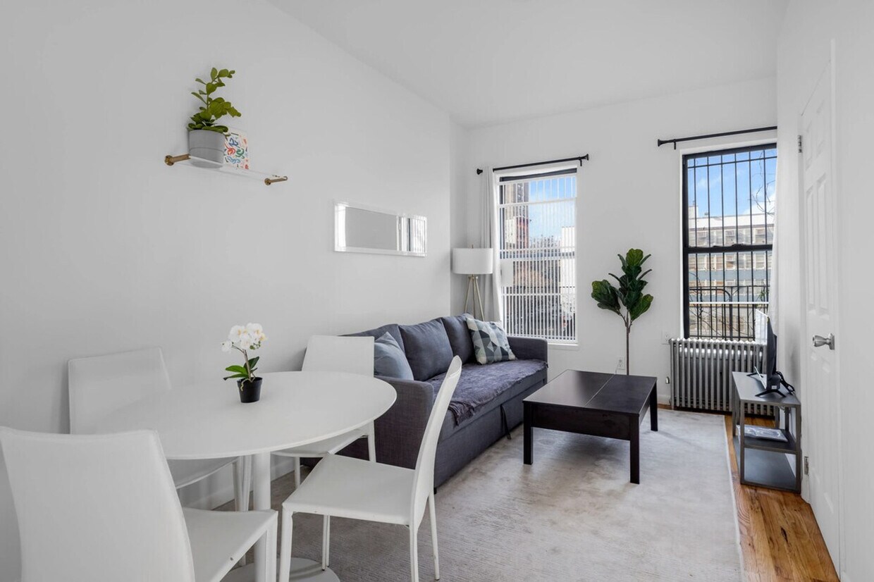 Foto principal - 308 E 118th St