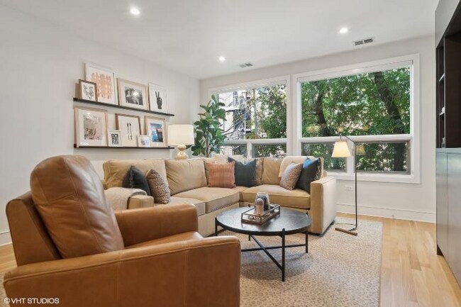 Foto del edificio - 1307 W Wrightwood Ave