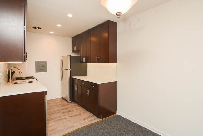 Foto del edificio - 520 W Aldine Ave