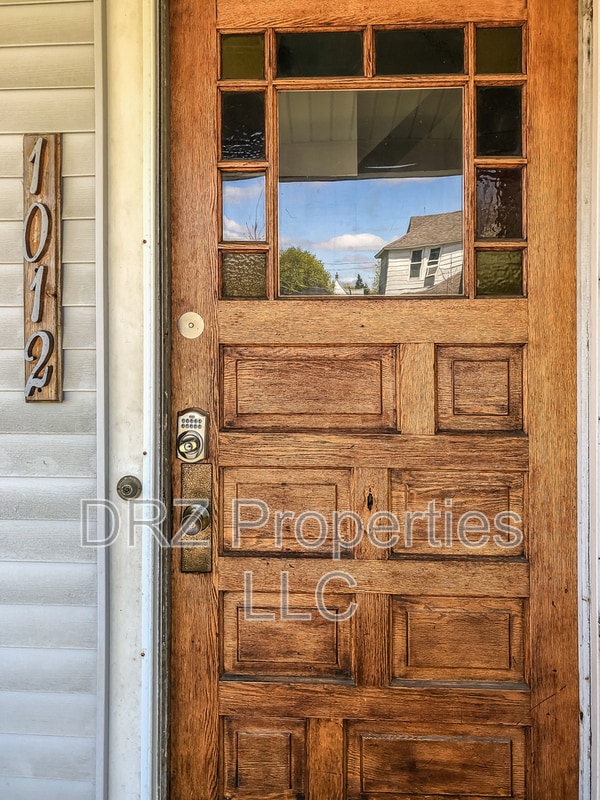 Foto del edificio - 1012 Bridge St NW