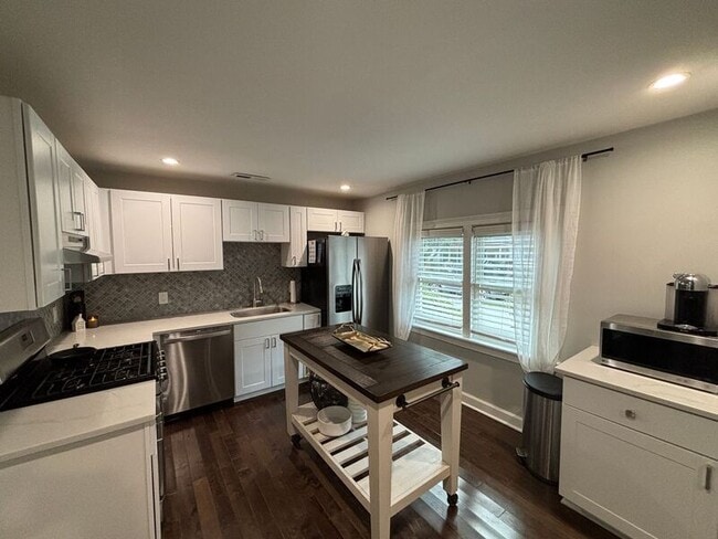 Photo - 1129 Brody Ave House