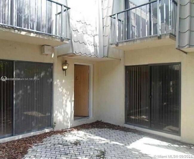 Building Photo - 1700 Embassy Dr