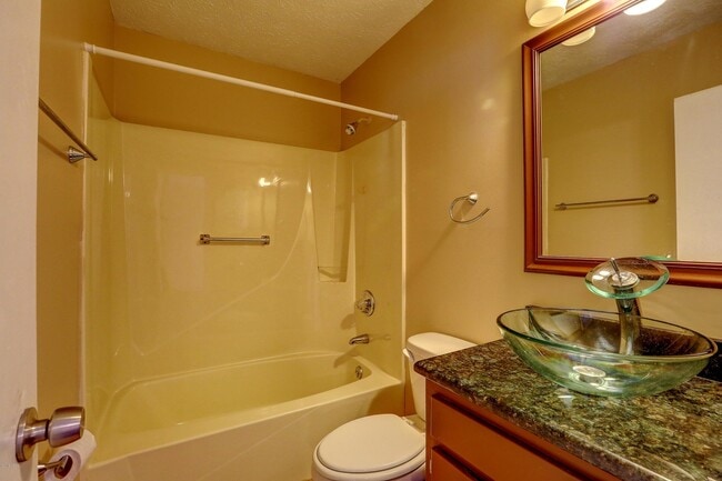 Foto del edificio - 3415 W 19th St