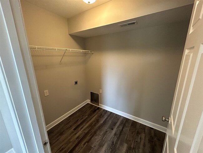 Building Photo - 255 Audley Ave