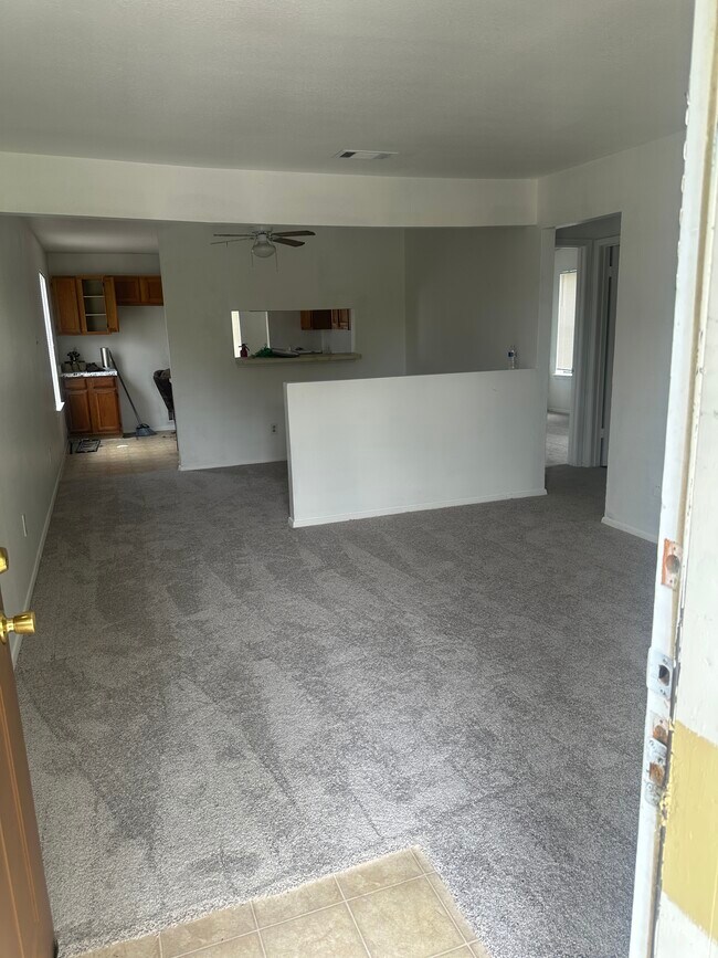 Foto del edificio - 1205 Dawson Cir