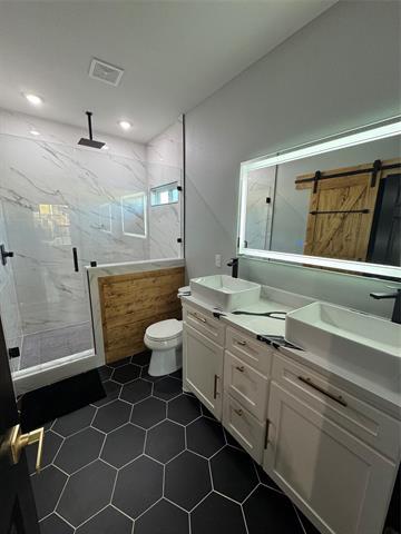 Foto del edificio - 401 E Walnut St