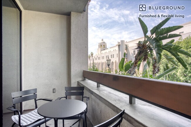 Foto del edificio - 888 N Alameda St