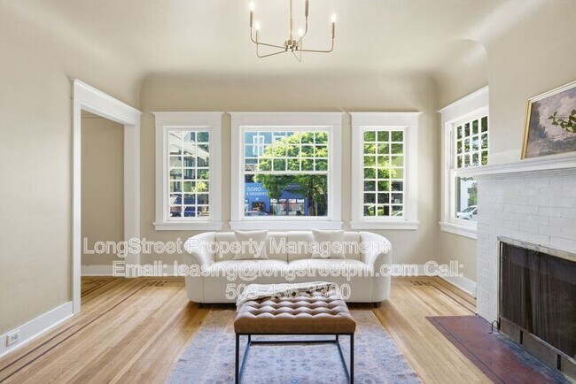 Foto del edificio - 2249 E Burnside St