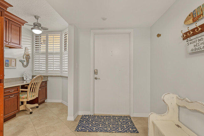 Building Photo - 9550 S Ocean Dr