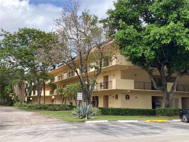 Foto del edificio - 151 Berkley Rd