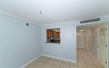 Building Photo - 942 La Costa Cir