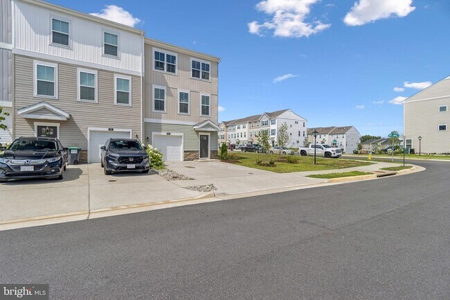 Foto del edificio - 400 Honeyberry Ln