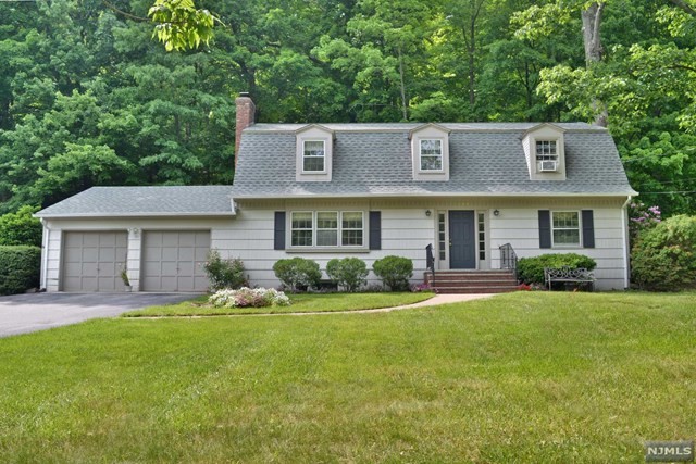 Primary Photo - 154 Kinnelon Rd