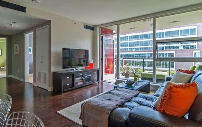 Foto del edificio - 330 Mission Bay Boulevard North