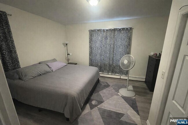 Foto del edificio - 382-386-386 Highland Ave