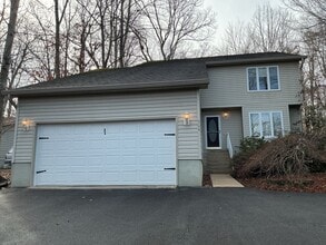 Building Photo - 504 Mt Pleasant Dr