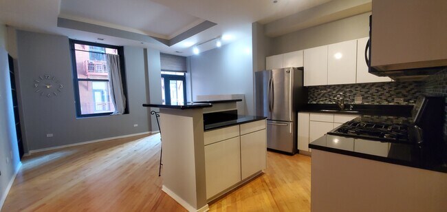 Foto del edificio - 208 W Washington St