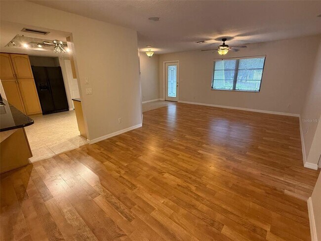 Foto del edificio - 20979 Lawson Ave