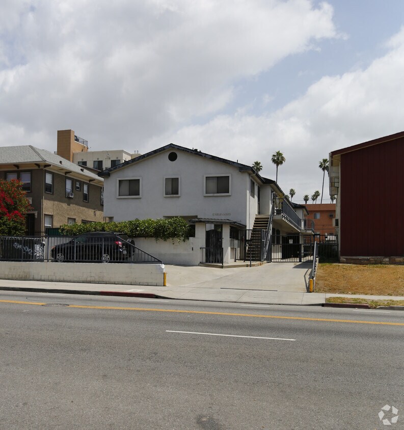Primary Photo - 326 S Wilton Pl