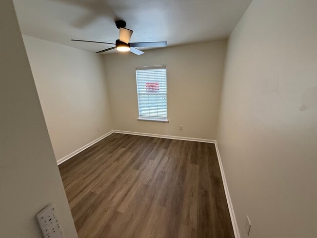 Building Photo - 12221 Royal Castle Ct