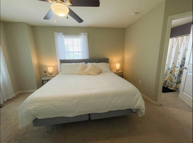 Building Photo - 1698 W Sunstone Dr