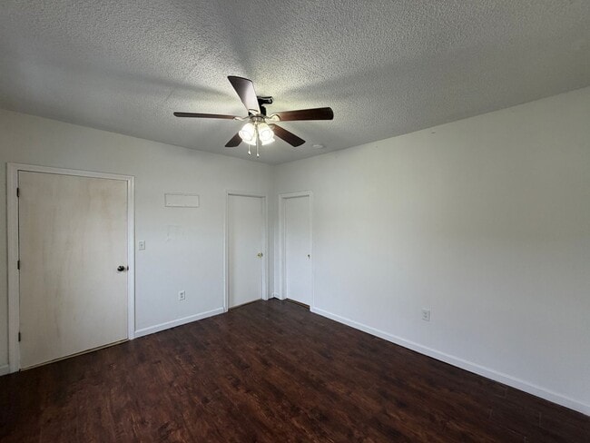 Building Photo - 26 Abbott St