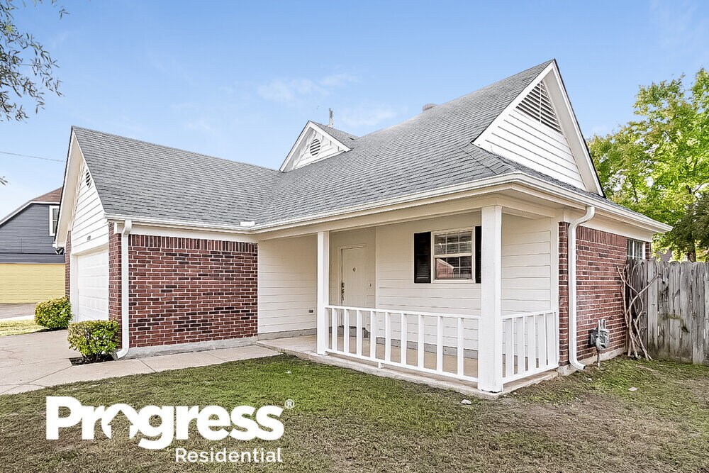 Foto principal - 7843 Lake Cross Dr E