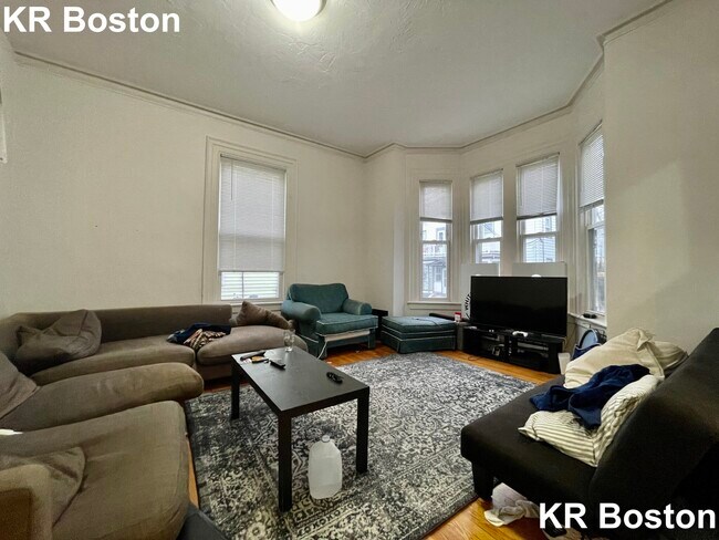 Building Photo - 15 Wadsworth St