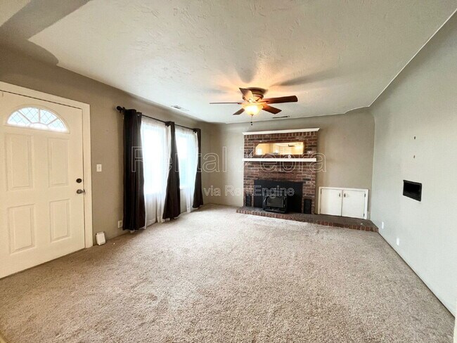 Foto del edificio - 11986 E Harvey Pettit Rd